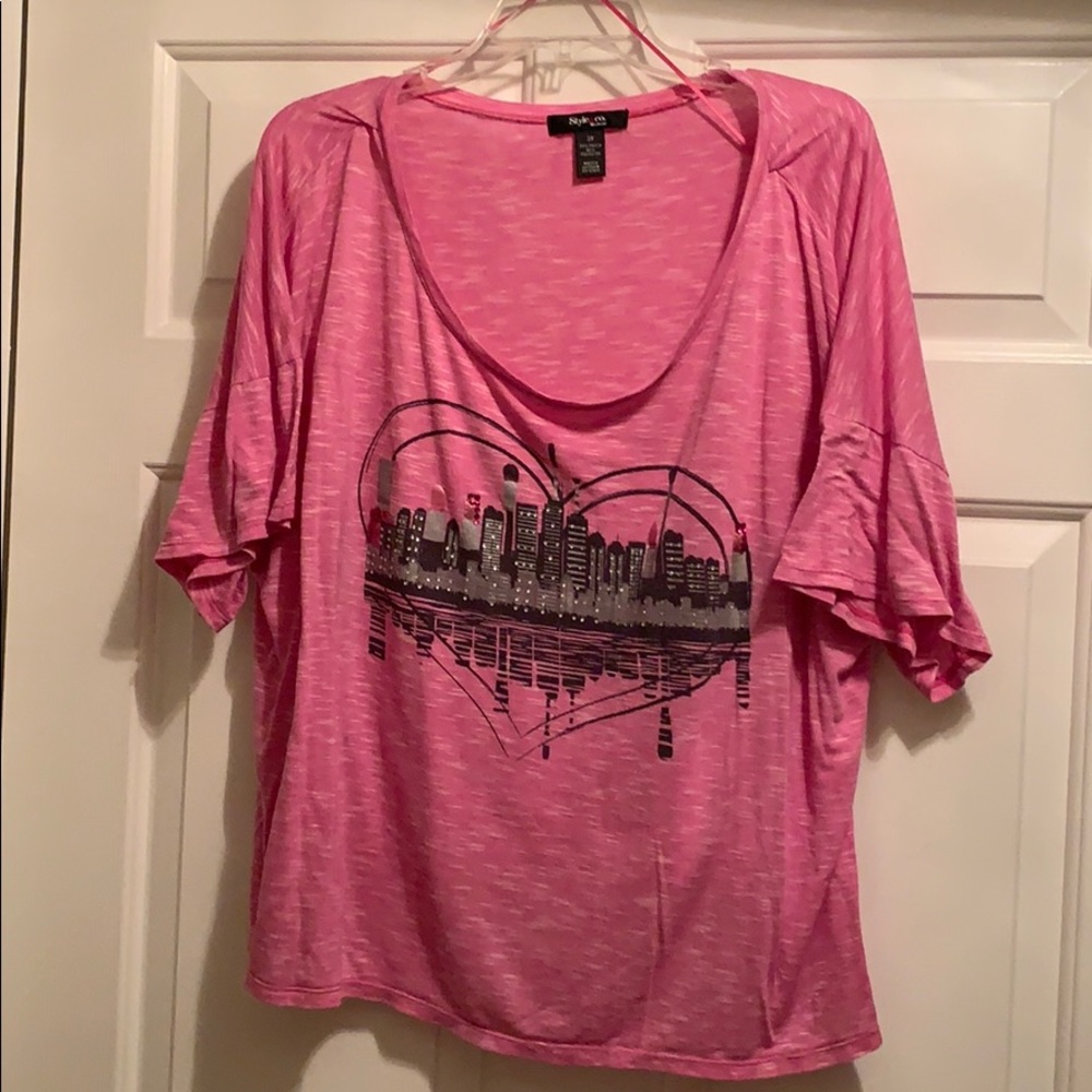 NWOT Make up city view top